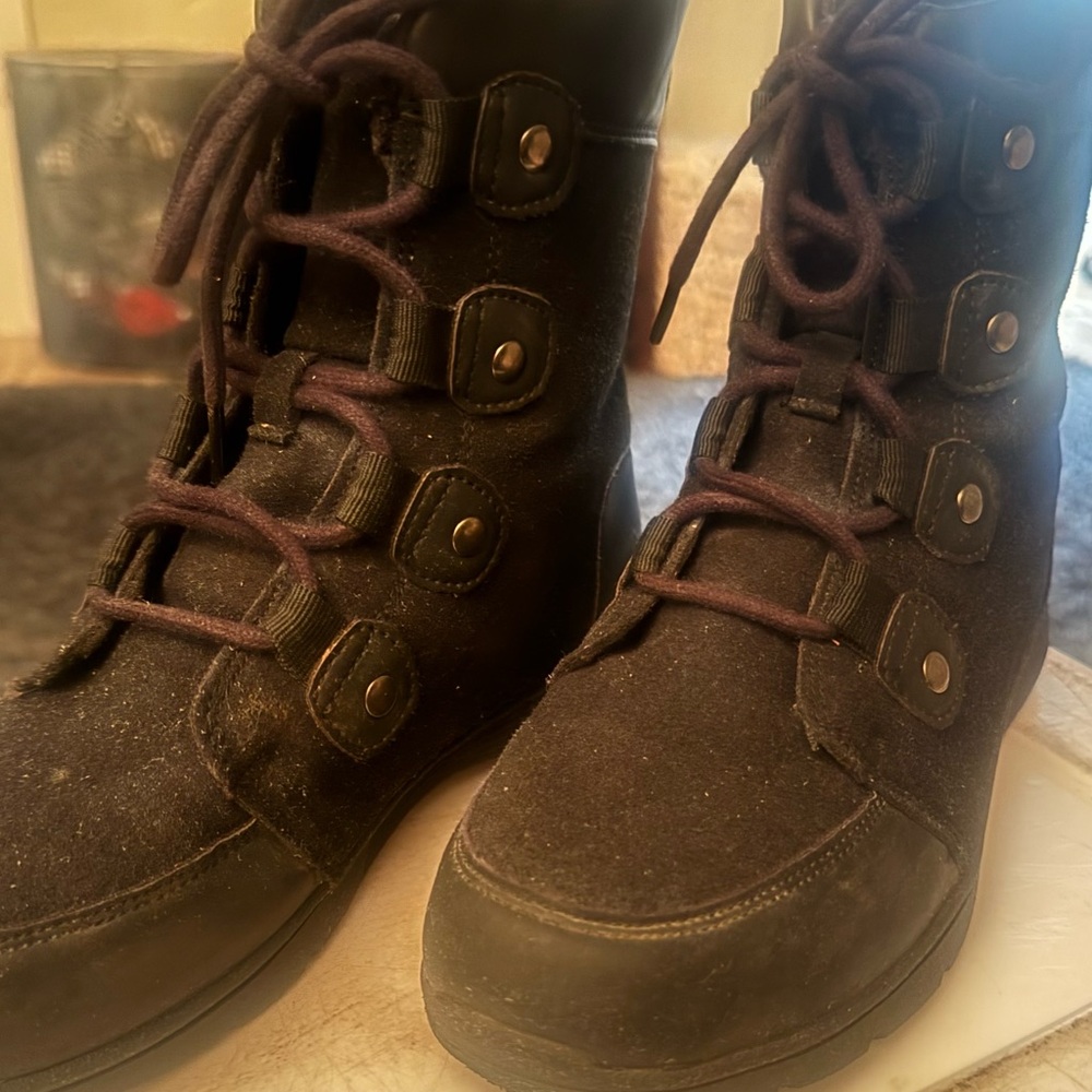 Black Lace-Up Boots